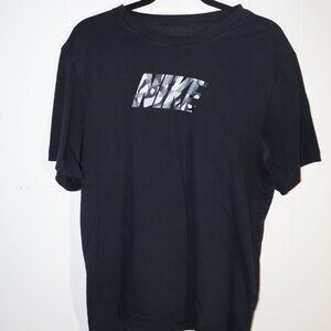Nike Dri-Fit Graphic T-Shirt Men’s Size L